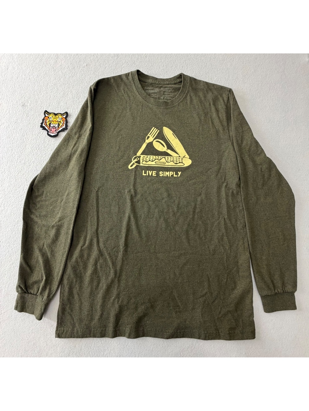 268/855 Patagonia Live Simply Responsibili-Tee Long Sleeve Men’s M Green